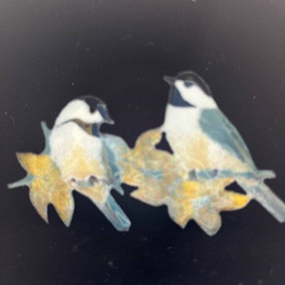 Artist designed enamel brooch. - Picture 4 of 5